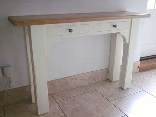 hand-painted-tulip-tel-table-with-drawers hand-painted-tulip-tel-table-with-drawers